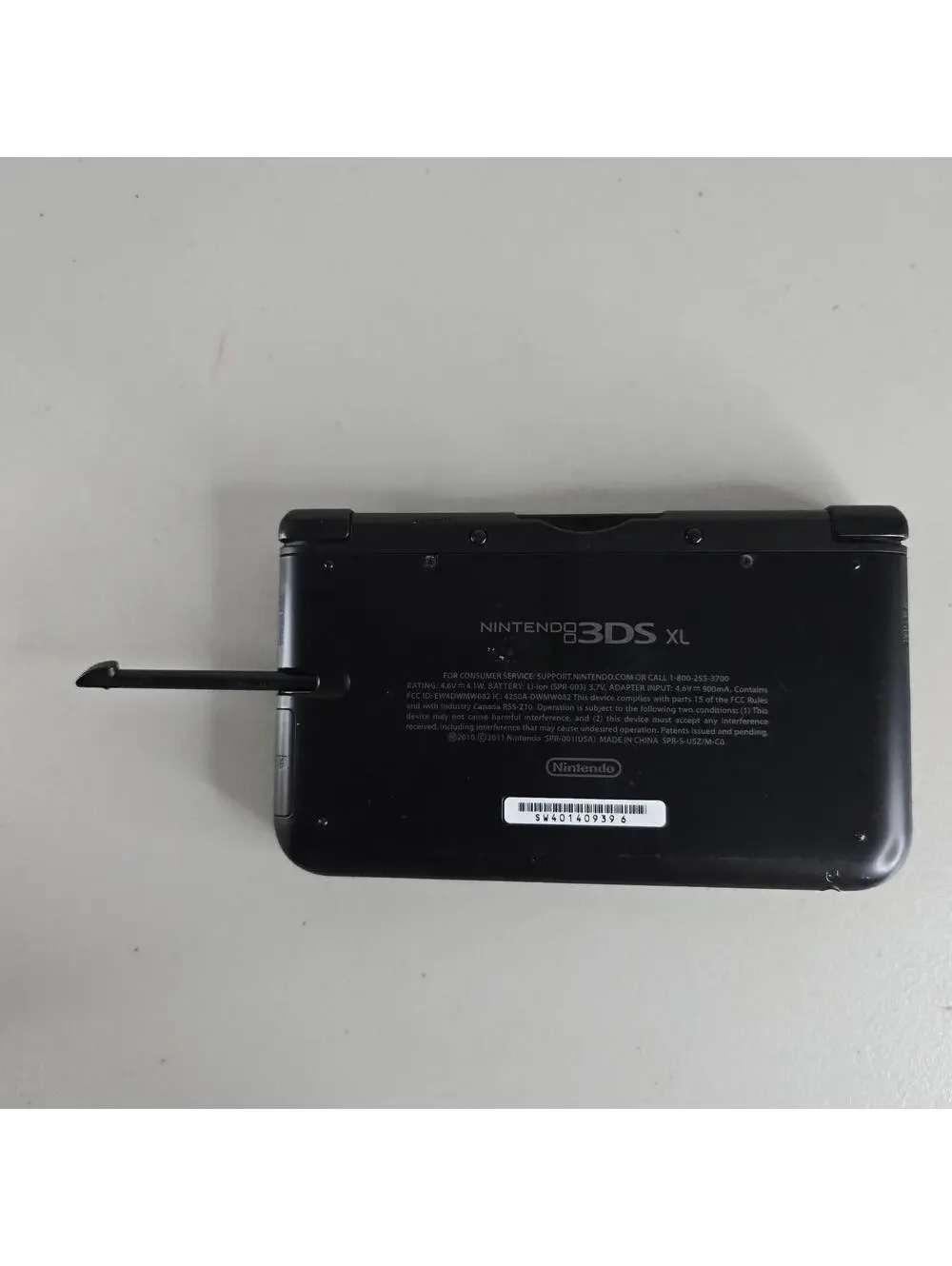 Nintendo 3DS XL Handheld System Black with Stylus